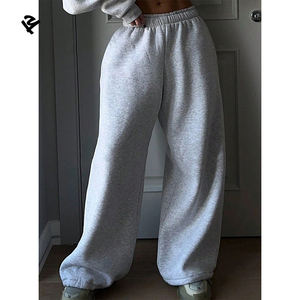 L801221 Survêtement Streetwear Personnalisé Hiver 2 Pièces <span class=keywords><strong>Femme</strong></span> Ensemble Décontracté Uni Sweat à Capuche Court Zippé et <span class=keywords><strong>Pantalon</strong></span> de <span class=keywords><strong>Jogging</strong></span> Surdimensionné - Product Image 3