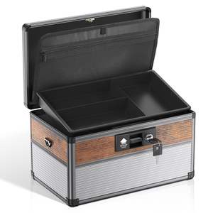 Étui de protection multifonctionnel en plastique rigide, étanche et résistant aux chocs, avec mousse pré-découpée personnalisable pour appareils photo et outils. - Product Image 1