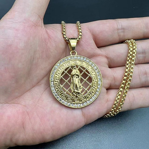 yunnique Stainless Steel Round Pendant Necklace With Rhinestone Inlay Geometric Design Unisex Hip Hop Jewelry Gift - Product Image 4