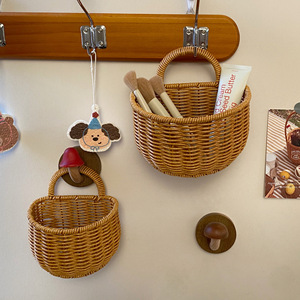 Imitation rattan wall-mounted storage <b>basket</b>, retro style, hand-held small <b>basket</b>, fruit <b>basket</b>, vegetable <b>basket</b>, - Product Image 1