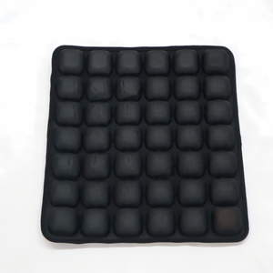 เบาะรองนั่งป้องกันแผลกดทับแบบพองลมได้เอง สีดำ 40x46x4 ซม. ผลิตจากไลคร่า-TPU สำหรับรถเข็น รถเข็นคนพิการ เก้าอี้สำนักงาน และใช้ในบ้าน - Product Image 3