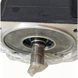 Motor de Alto Rendimiento 1FK7101-5AY71-1SY3-ZS77 00-179-161 4.9KW para Robot KR, 1 Año de Garantía, Envío Rápido y Gratuito - Product Image 4