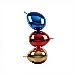 Escultura de Globo de Resina y Mármol con Recubrimiento Colorido Evelyn, en Dorado, Rojo y Azul, para Decoración Art <span class=keywords><strong>Deco</strong></span> del Hogar, Oficina o Galería de Arte - Product Image 4