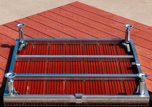 Plancher préfabriqué WPC 100x100 cm antidérapant, carré, imperméable, stable, robuste, résistant aux chocs pour <span class=keywords><strong>parc</strong></span> - Product Image 4