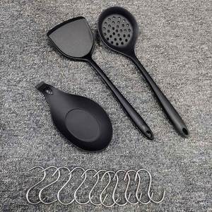Ensemble d'ustensiles de cuisine en silicone résistant à la chaleur : spatule, cuillère, brosse, fouet - Product Image 5