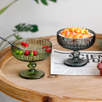 265ml Vintage Geprezen Glazen Dessertkom met Voet, Meerkleurig Glazen Glas voor Hotelbanketten, Gastenkamers, Fruit en Dessertservering
