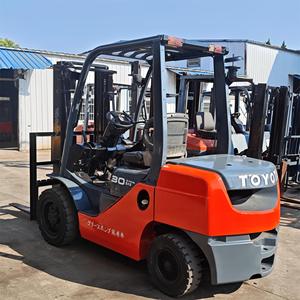 מלגזה משומשת איכותית מיפן, טויוטה <span class=keywords><strong>30</strong></span> 3 טון, דגם 2022, עם מנוע, תיבת הילוכים, משאבה ומסבים במחיר טוב - Product Image 2