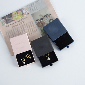 Nouvelle boîte à bijoux de luxe personnalisée en papier, avec tiroir, doublée de satin et de soie, pour ranger bracelets, boucles d'oreilles et colliers - Product Image 4