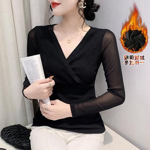 T-Shirt con strass a caldo a maniche lunghe con nuovo collo a V e scollo a maglia larga in pile moda camicia a fondo sottile moda - Product Image 3