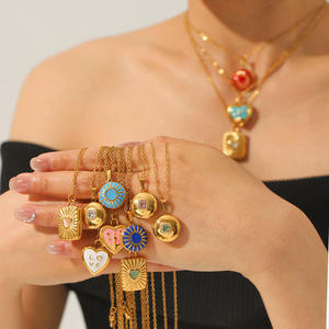 Collier rétro en émail coloré avec diamant soleil lune <span class=keywords><strong>livre</strong></span> ouvrable cœur ouvert géométrique plaqué <span class=keywords><strong>or</strong></span> 18 carats avec pendentif ouvrable et fermable - Product Image 1