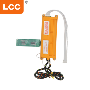 Télécommande sans fil portable LCC SN avec écran numérique pour la duplication universelle d'équipements de commande à distance de grues industrielles et palans - Product Image 4