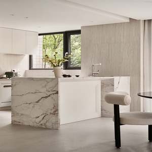 Cuisine moderne haut de gamme ultra noire, design complet, îlot de cuisine de luxe, armoires de cuisine complètes en bois - Product Image 6