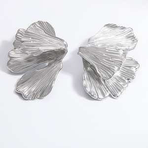 Pendientes de mariposa de acero inoxidable con baño de oro de 18 quilates y engaste de bisel para fiesta, joyería de moda, pendientes para mujer - Product Image 4