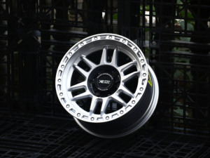 Jantes en alliage d'aluminium 16 17 pouces Roues tout-terrain Mag Beadlock Rines Jantes 4x4 Chrome pour Patrol Y61 pour Jeep - Product Image 3