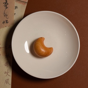 Ciondolo a Forma di Luna con Foro, Charm in Legno Fatto a Mano, Incisione Unica <span class=keywords><strong>su</strong></span> Legno a Forma di Stella e Luna, Regalo per i Propri Cari - Product Image 6