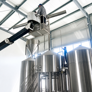 Équipement de brassage de bière artisanale 5000L, solution clé en main, ligne de production de microbrasserie avec pompe et moteur pour usage domestique et hôtels - Product Image 3