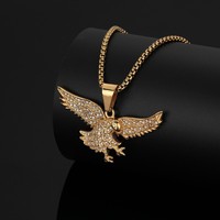 Collier pendentif aigle en cristal plaqué or, design ailes épanouies, chaîne maille forçat, bijoux hip-hop pour la mode masculine