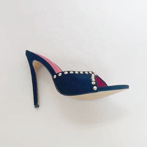 Sandales à bout ouvert pour femmes avec rivets métalliques personnalisables, talons aiguilles fins, style mules - Product Image 5