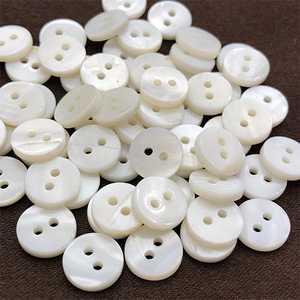 Tùy chỉnh 10mm 12.5mm bán buôn lau <span class=keywords><strong>Seashell</strong></span> nút 2 4 lỗ mẹ của ngọc trai tự nhiên phụ kiện may mặc agoya Vỏ nút - Product Image 5
