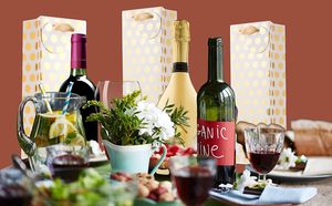 Sacs cadeaux de Noël en or métallisé pour champagne et vin, en gros, avec étiquette, sacs cadeaux pour bouteille unique à pois dorés pour les fêtes - Product Image 5