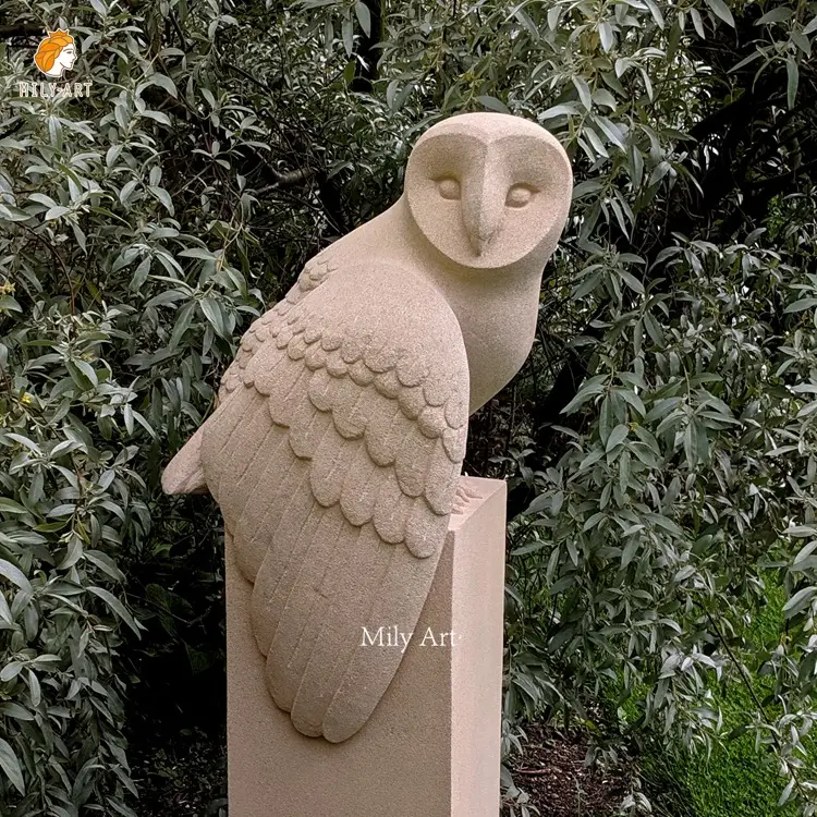 Sculpture grandeur nature de statues de hibou en pierre de marbre de jardin extérieur