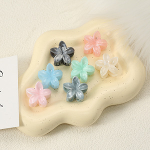 Pinza de Pelo Pequeña con Diseño Dulce de Flor Hawaiana de Mármol de 3cm, Accesorios para el Cabello de Niñas, Flor de Huevo Rosa Bauhinia, Pinza de Pelo Pequeña para Mujer - Product Image 3