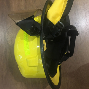 Casco de Bombero de PVC con Certificación Axion CE EN443, Resistente al Calor y a Impactos, para Incendios Clase A/B y Lucha Contra Incendios Urbanos - Product Image 3