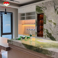 Carrelage en marbre vert Connemara irlandais, Table à manger en marbre, Meuble-lavabo de salle de bain, Dalle de marbre Bookmatch, Fond de télévision, Îlot de cuisine
