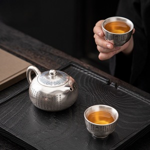 Tetera Xishi de Porcelana Hecha a Mano, Plateada y Dorada, con Dos Tazas de Plata con el Sutra del Corazón de la Dinastía Tang, Juego de Té Kung Fu - Product Image 4
