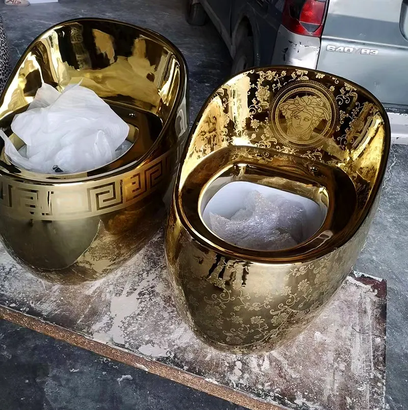 Kamar Mandi Tanpa Tangki Air, Kamar Mandi Menghemat Desain Ruang Dual Flush Gold Lantai Mount WC Toilet Keramik
