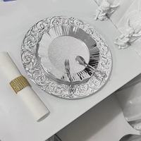 Assiettes de présentation rondes en plastique gaufré argenté pour mariages, banquets et événements