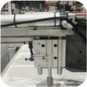 Scie horizontale à quatre côtés PATER, scie à découper automatique CNC de haute précision pour la production de panneaux de portes en bois - Product Image 6