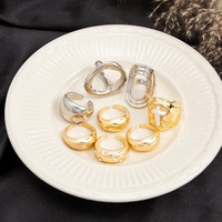 Set Cincin Logam Berongga Bentuk Salib Vintage yang Dapat Ditumpuk untuk Wanita, Cincin Jari Tebal Trendi untuk Sehari-hari, Aksesoris Perhiasan, Hadiah