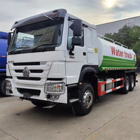 Camiones Cisterna Sinotruk Howo 6*4 6*6 de 15 CBM, 18000 L, 20000 L, 25000 L, 30000 L para Transporte de Agua, Camión Cisterna con Aspersor en Venta