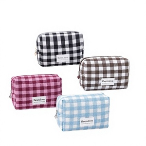 Bolsa de Cosméticos a Cuadros, Estuche de Maquillaje de Viaje con Cierre de Cremallera, Asa Suave, Pequeña y Portátil, de Poliéster Impermeable y Ecológico - Product Image 3