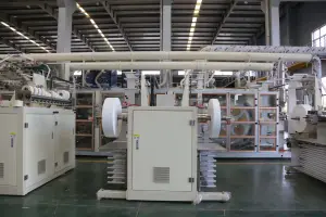 Bebek bezi üretim hattı üretimi için yüksek hızlı bebek bezi yapma makinesi