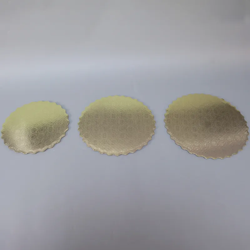 Food Grade Disposable Paper 1/8 Rectangulae Gold Laminated Corrugated Top Scalloped Cake Circles Board