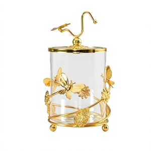 Pot en verre décoratif papillon doré avec couvercle métallique hermétique, récipient de stockage alimentaire cylindrique artisanal pour la cuisine - Product Image 1