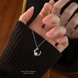 Серебряное колье S925 с блестящими лепестками роз и луной, элегантное и натуральное украшение для девушек - Product Image 4