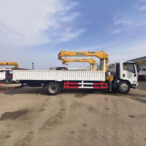 Camion-grue hydraulique multifonctionnel Isuzu 4*2 pour la logistique et le levage de marchandises - Product Image 5
