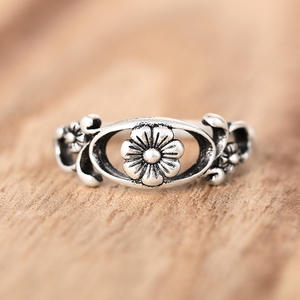 T0278 Flower Pattern Alloy <b>Ring</b> Antique <b>Silver</b> Plated Unisex Fashion <b>Ring</b> Gift For Women <b>Men</b> - Product Image 2