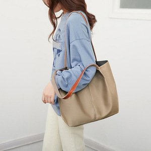 <span class=keywords><strong>Omoi</strong></span> Vente en gros à la mode personnalisée sacs fourre-tout à bandoulière en nylon vintage pour femmes sacs à main pour femmes et filles - Product Image 1