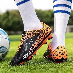 Vente en gros <span class=keywords><strong>de</strong></span> chaussures <span class=keywords><strong>de</strong></span> football personnalisées pour hommes et femmes, chaussures <span class=keywords><strong>de</strong></span> football professionnelles pour éviter les fractures <span class=keywords><strong>de</strong></span> pieds - Product Image 5