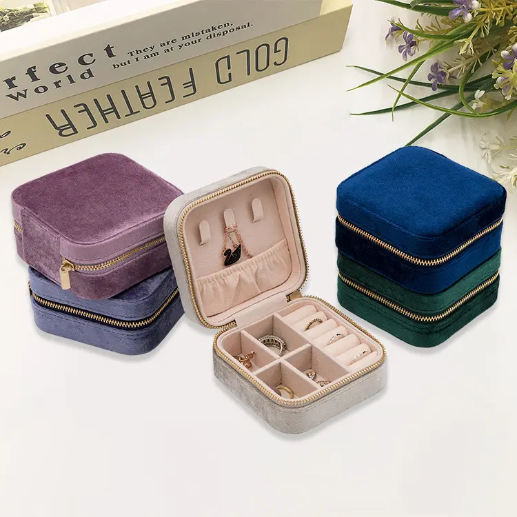 Macaron color portable jewelry box jewelry earrings storage box French small fragrant flannelette storage bag wholesale