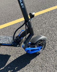 Trottinette électrique à 2 roues pour adolescents et adultes, frein manuel, tapis en caoutchouc et absorption des chocs, pliable et réglable en hauteur - Product Image 4