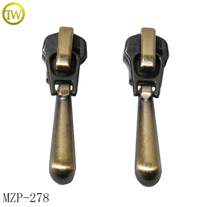 Etiquetas extractoras de cremallera con letras doradas para zapatos personalizadas, accesorios para bolsos de aleación de Zinc, deslizador de cremallera de marca con logotipos - Product Image 5