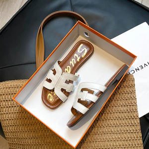 Babouches en Cuir de Haute Qualité pour Dames 2025, Sandales Plates d'Extérieur pour Femmes, Claquettes de Plage Classiques d'Été - Product Image 3