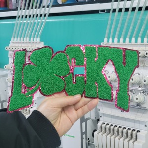 Nhà máy bán siêu chất lượng Mama Chenille sắt trên vá thêu đính Motif hình ảnh cho áo - Product Image 4