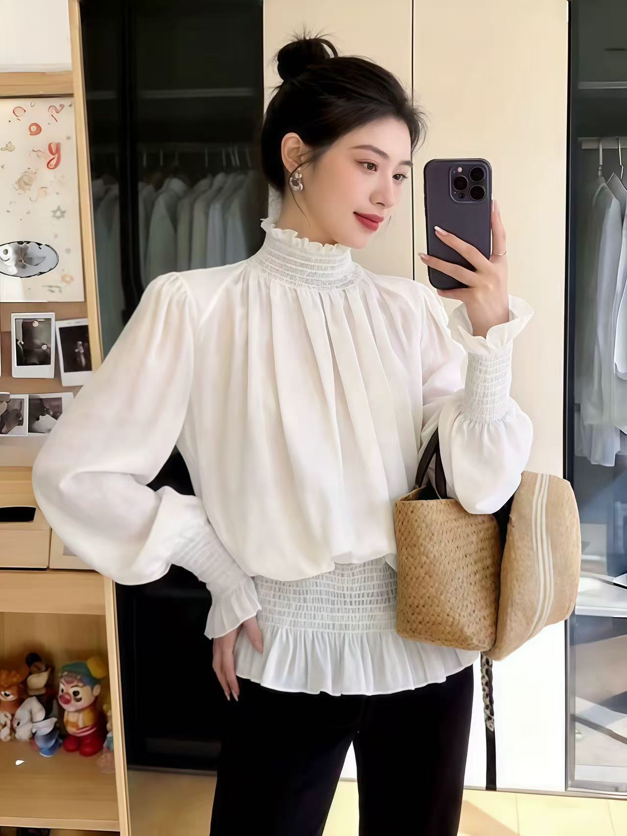 French Style Light Luxury Cinched Flared Sleeve Chiffon Blouse