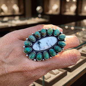 Bijoux de mode, anneau statement en argent sterling 925 massif avec howlite naturelle et chrysocolle, pour les occasions spéciales, fabriqué en Inde - Product Image 3